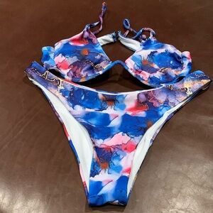 Women’s bikini swimsuit.  Size M.